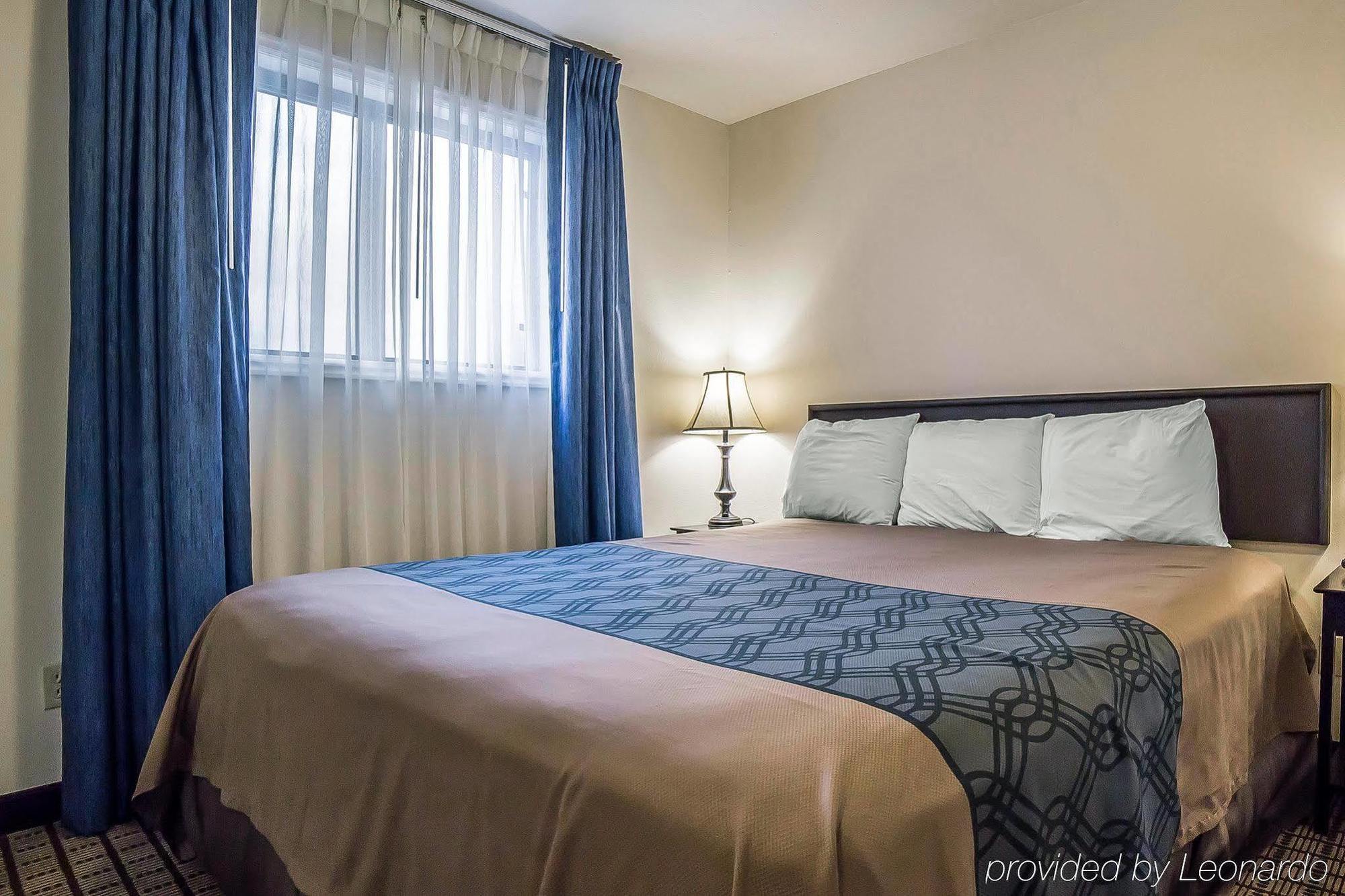 Econo Lodge Inn & Suites Logan Dış mekan fotoğraf